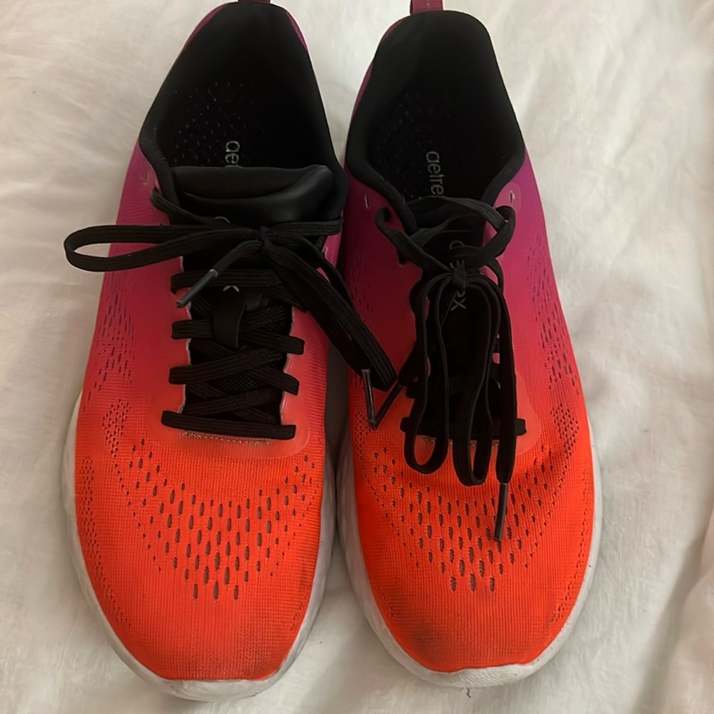 Aetrex sneakers
